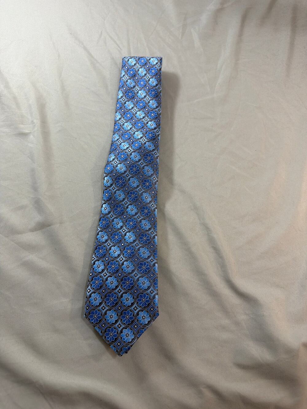 KS Signature Men's standard necktie NWT